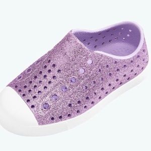 NWT, Native Girls Shoe, Jefferson Bling in Powder Bling/Shell White! Size 13!